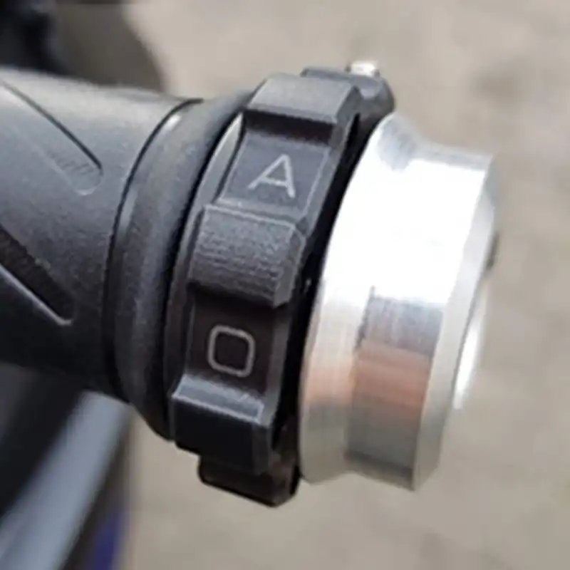 Kaoko Throttle Stabilizer for the Yamaha MT-07 '18- (w/o hand guards or heated grips) & Tracer 7 (GT) '21-