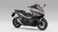 Honda Forza 750